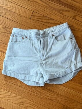 Levi’s Mom Jean size 30